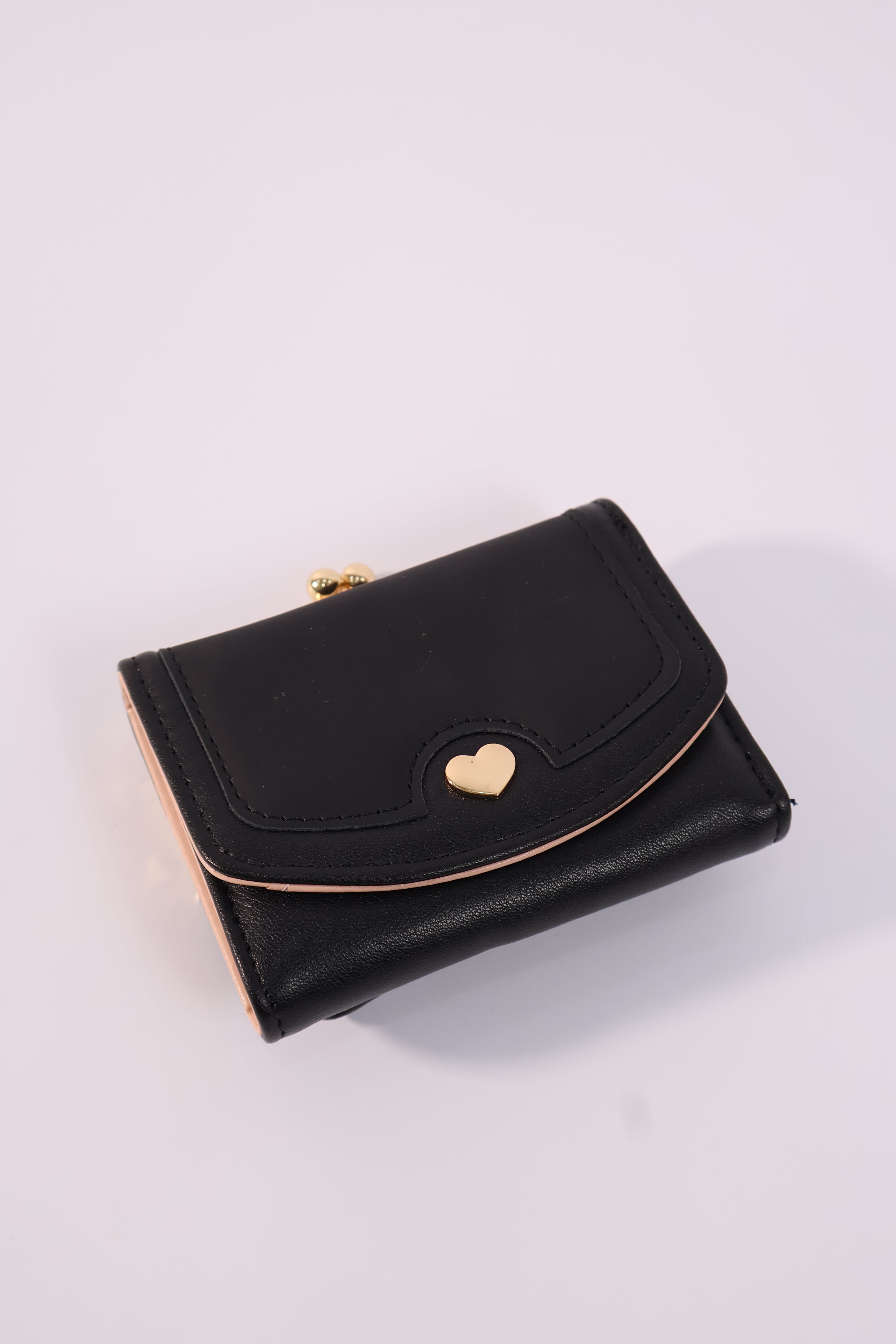 Billetera Pequeña para Mujer con Broche Metálico