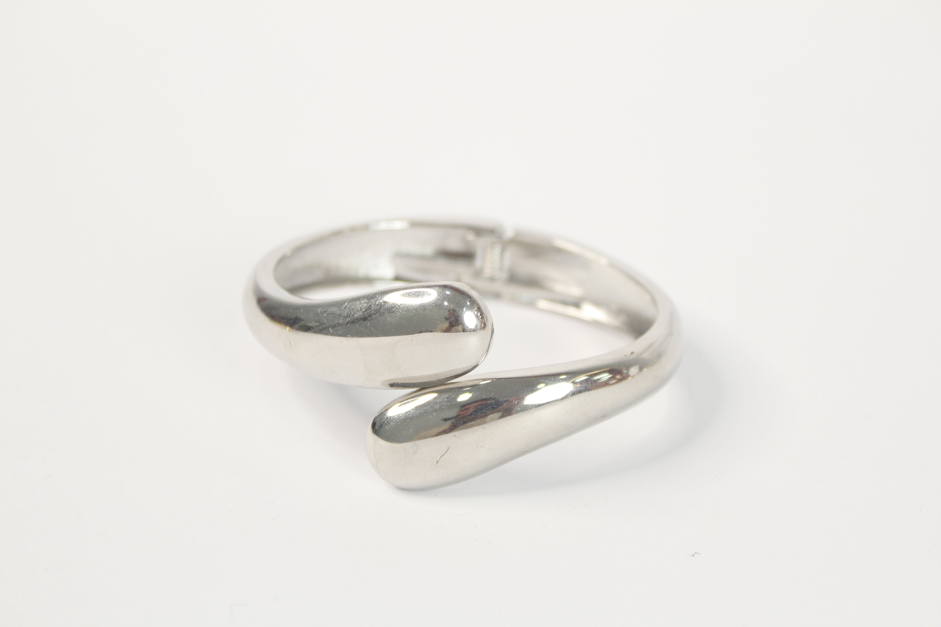 Brazalete "Liquid Silver"